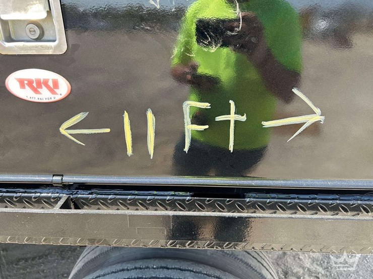 2015-ram-5500-rki-10ft.-utility-flatbed-truck-image-30