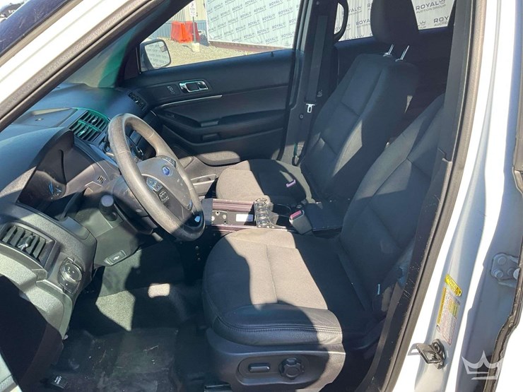 2016-ford-explorer-image-20