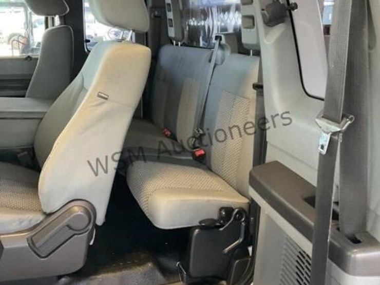 2013-ford-f550-image-26