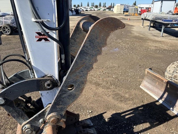 2022-bobcat-e42-image-17