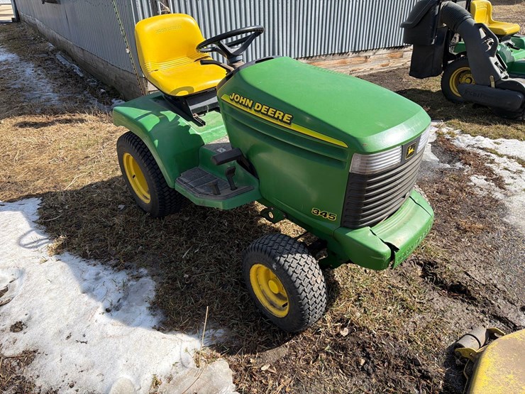 john-deere-345-image-30