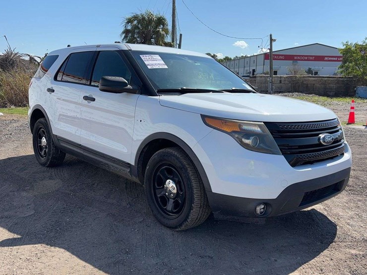 2015-ford-explorer-image-2