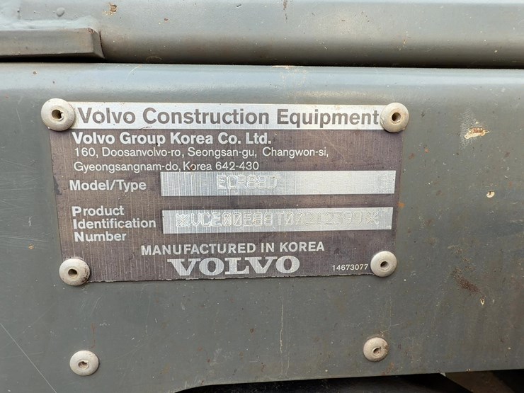 2016-volvo-ecr88d-image-42