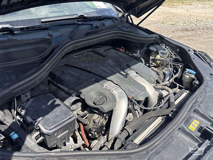 2013-mercedes-benz-gl450-image-8