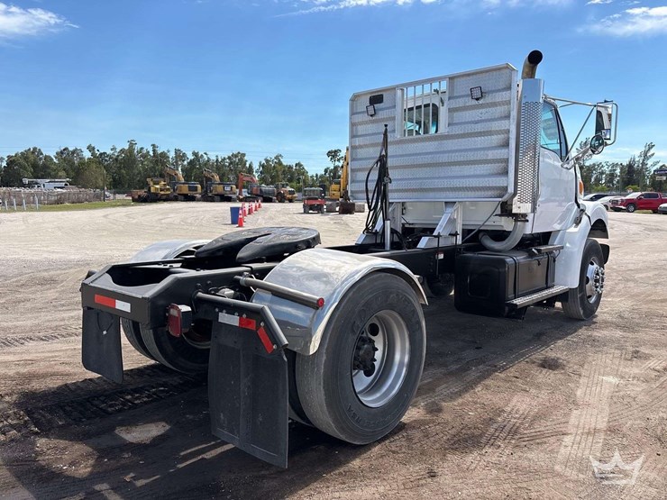 2003-sterling-l7500-image-3