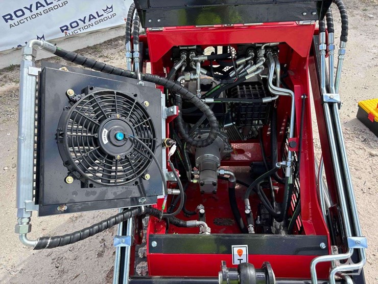 2025-ht360w-mini-walk-behind-track-loader-skid-steer-image-15