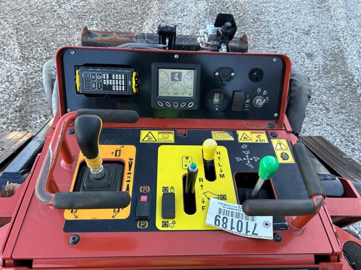 ditch-witch-sk1550-image-18