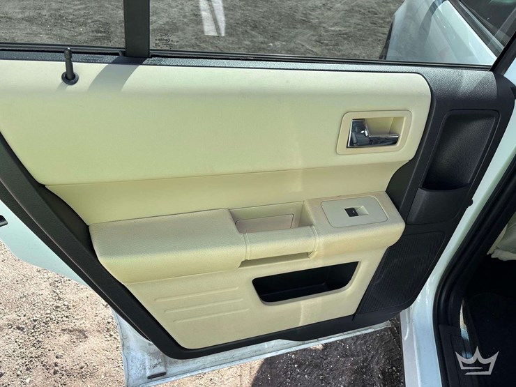 2016-ford-flex-image-22