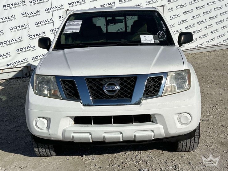 2015-nissan-frontier-image-29
