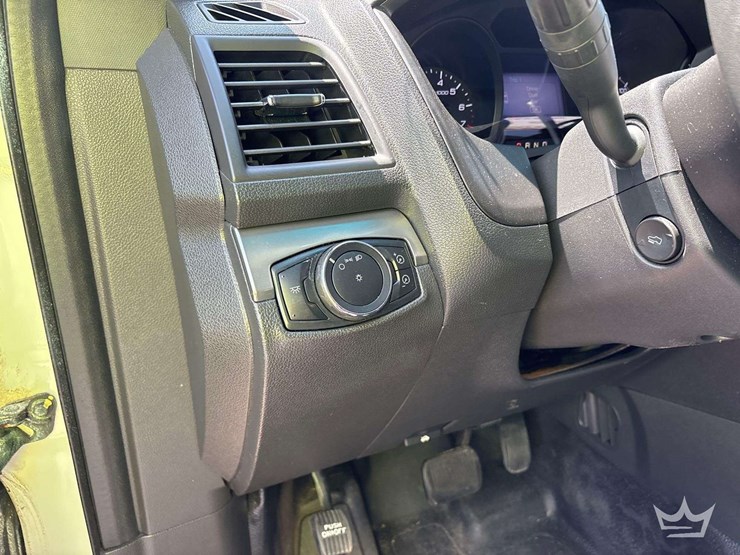 2013-ford-explorer-image-15