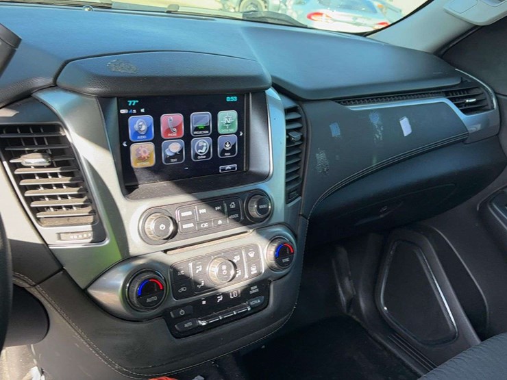 2020-chevrolet-tahoe-image-21