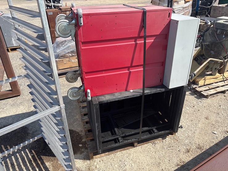 #8037-•-(1)-tray-rolling-cart-and-(1)-roll-around-craftsman-tool-box-image-4