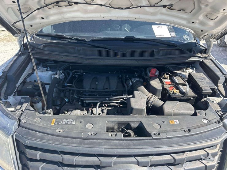 2016-ford-explorer-image-9