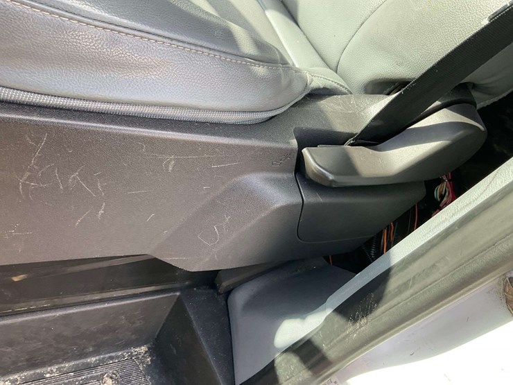 2015-ford-transit-image-12