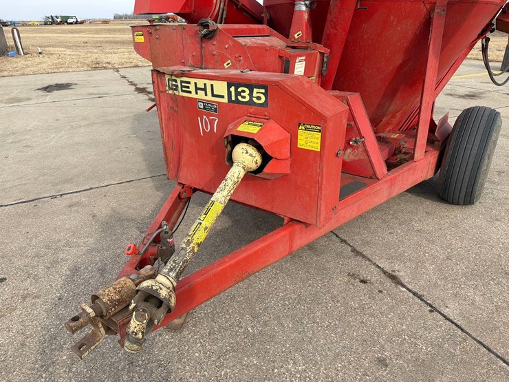 gehl-135-image-26