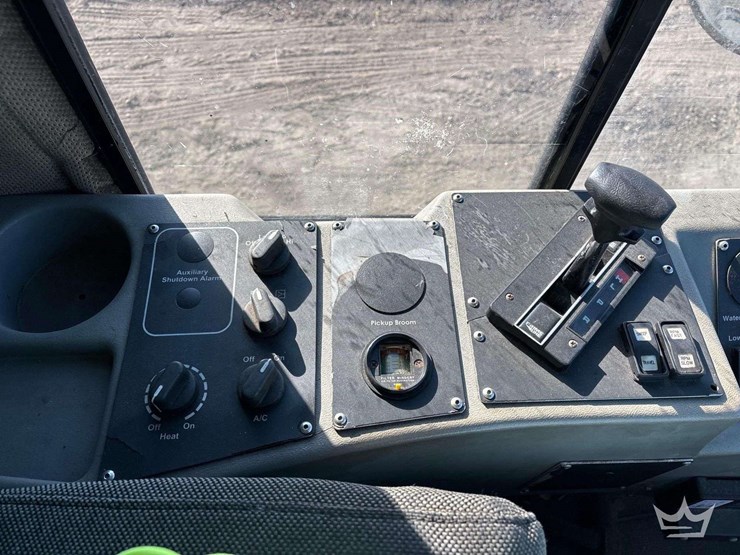 2015-global-environmental-street-sweeper-image-2