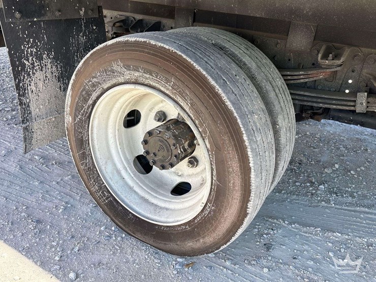 2018-hino-195-image-38