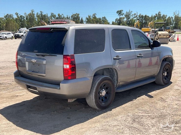 2009-chevrolet-tahoe-image-3