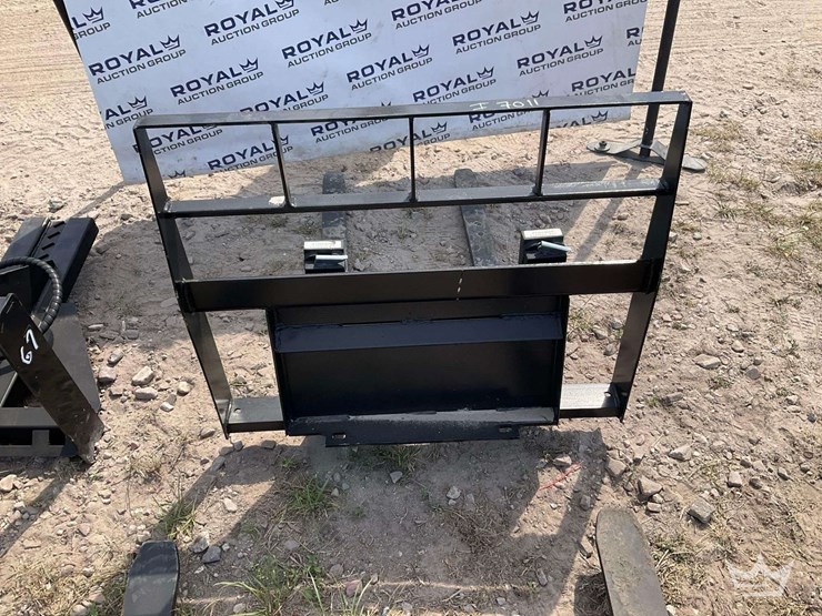 kivel-42in-forks-and-frame-mini-skid-steer-attachment-image-2