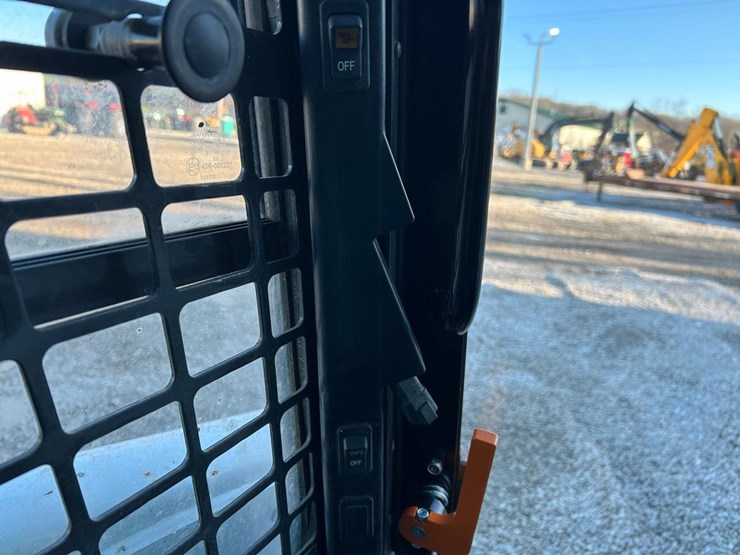 2022-bobcat-t870-image-20