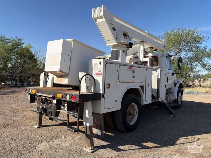 2011-international-durastar-4300-image-3