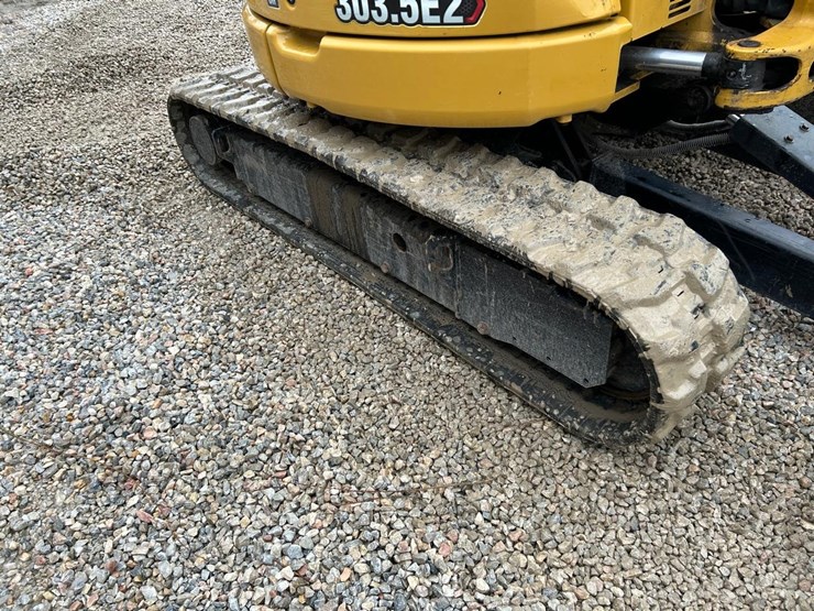 2020-caterpillar-303-image-12