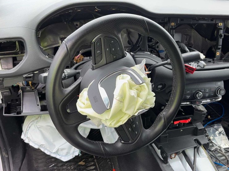 2023-dodge-durango-image-19