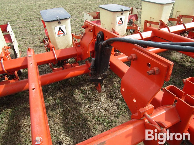 allis-chalmers-6r30-pull-type-planter-image-17