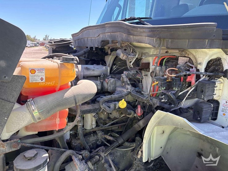 2016-international-durastar-4300-image-8