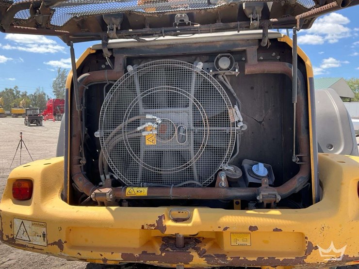 2015-volvo-l110h-image-20