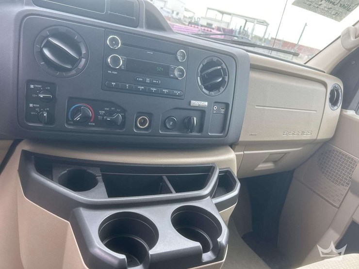 2011-ford-e350-image-20