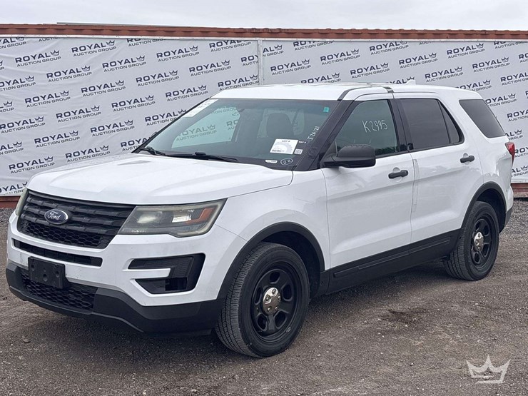 2017-ford-explorer-image-1