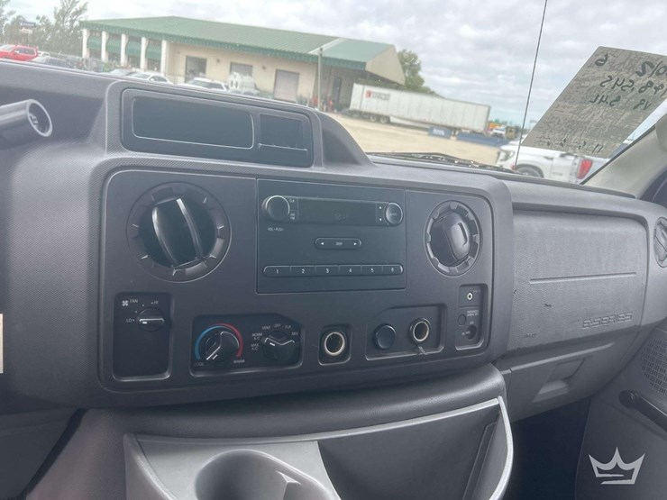 2012-ford-e350-image-23