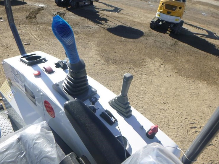 bttl-et15h-6-hydraulic-excavator-image-22