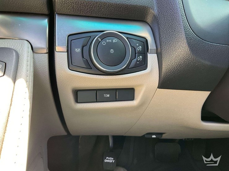 2013-ford-explorer-image-18