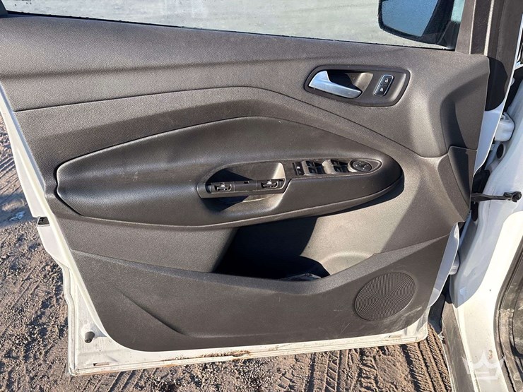 2016-ford-escape-image-12