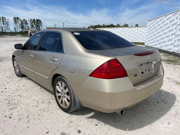 2006-honda-accord-sedan-image-4