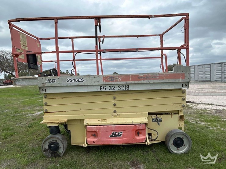 2008-jlg-3246es-image-17