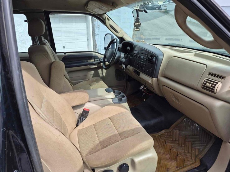 2007-ford-f550-image-14