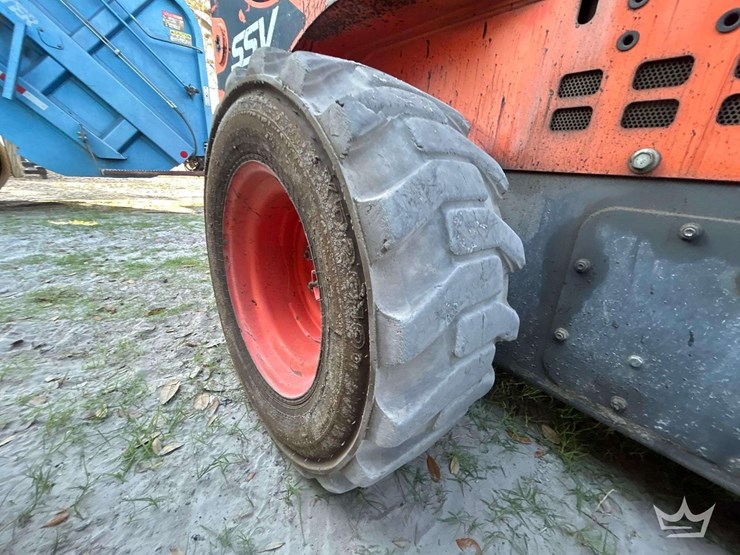 2016-kubota-ssv75-image-26