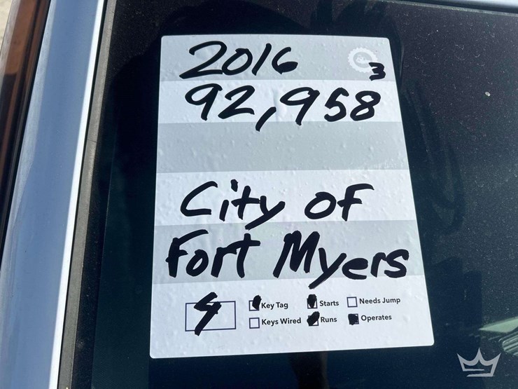 2016-ford-explorer-image-35