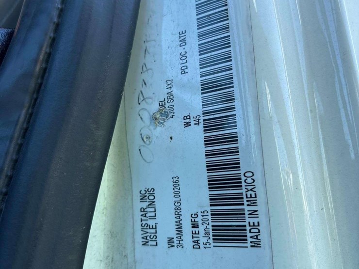 2016-international-durastar-4300-image-17