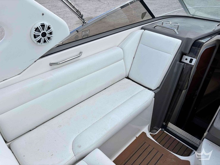 2007-30ft.-regal-30-express-cruiser-boat-with-2010-vantage-t/a-33-ft.-trailer-image-30