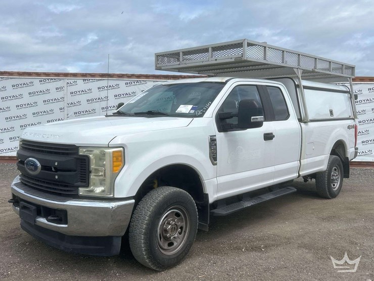 2017-ford-f250-image-1