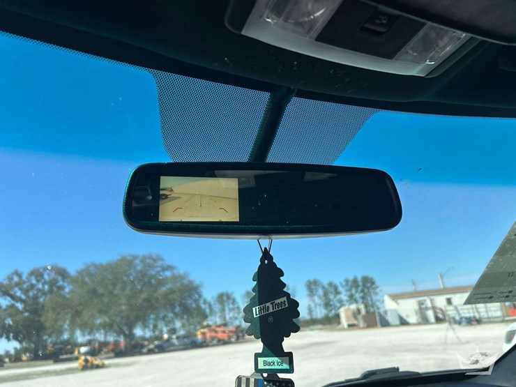 2016-ford-explorer-image-16