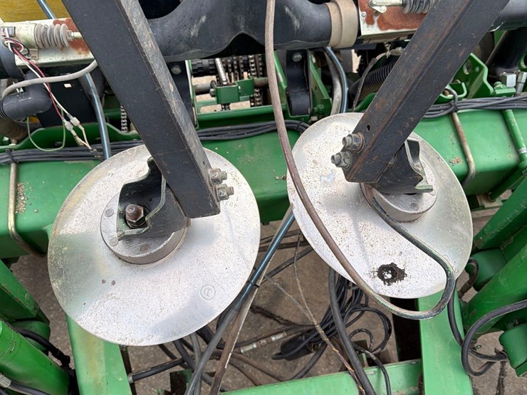 john-deere-7200-image-62