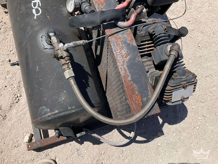 kohler-gasoline-air-compressor-image-10