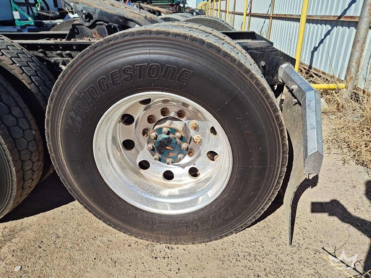 2012-kenworth-t800-image-45