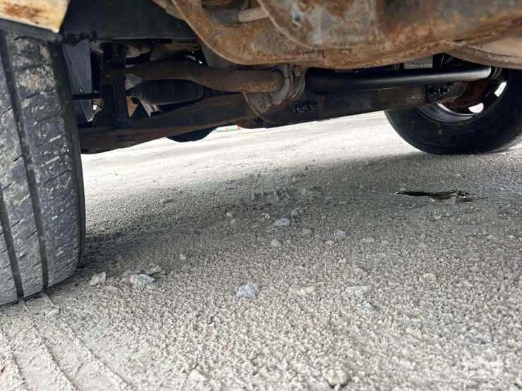 2011-chevrolet-silverado-1500-image-17