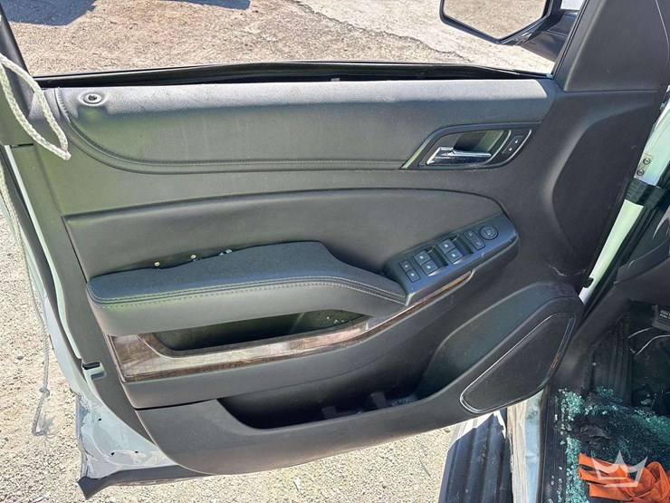 2019-chevrolet-tahoe-image-11